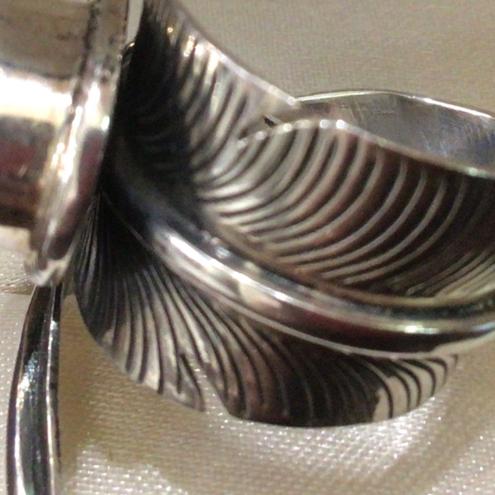 Navajo Natural turquoise sterling silver ring. Size 8 1/2. - Picture 3 of 10
